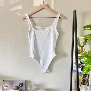 Aritzia Babaton contour bodysuit